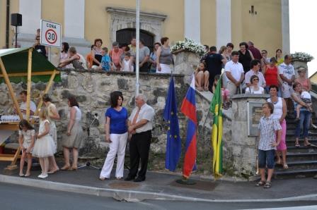 KNOBLEHARJEVO 2012 - Otvoritev ceste in pločnika do osnovne šole Frana Metelka 30